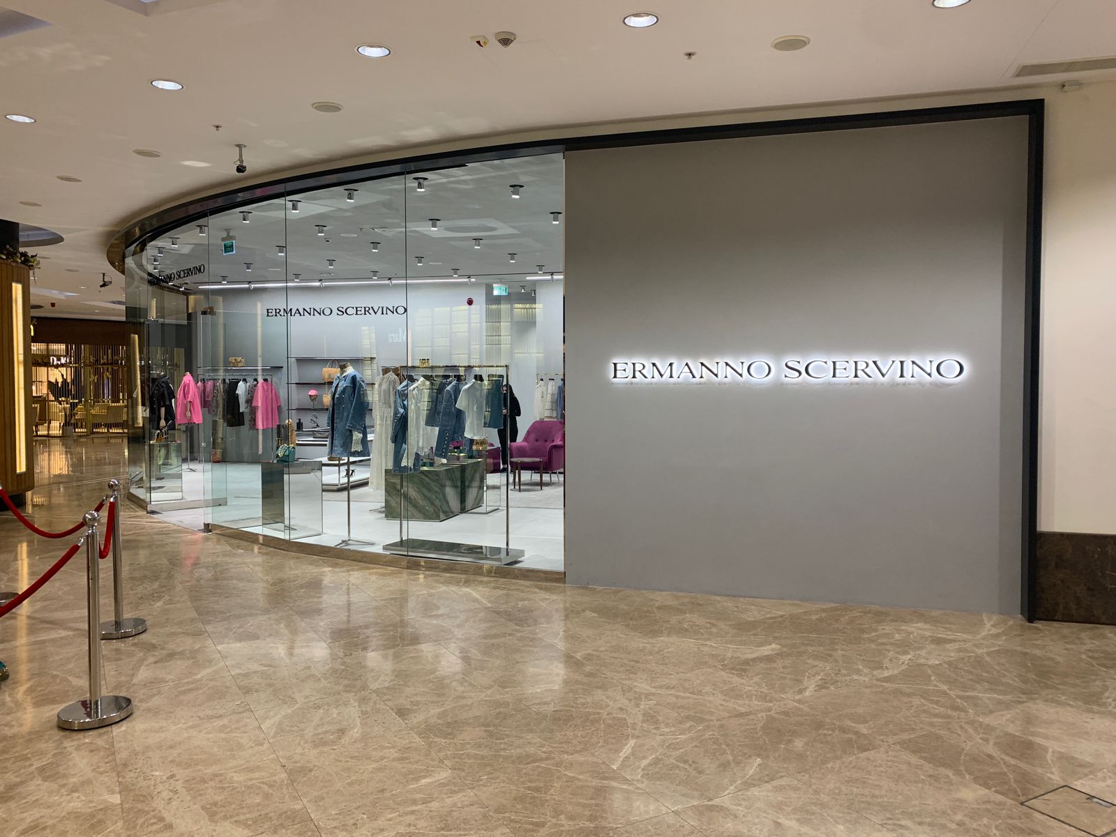 Retail boutique interior fit-out, Baku